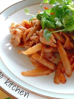 *簡単*豚こま肉とごぼうの辛味噌マヨ炒め-レシピのメイン写真