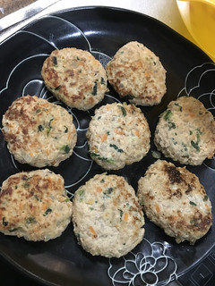 離乳食後期★野菜たっぷり豆腐ハンバーグ-レシピのメイン写真