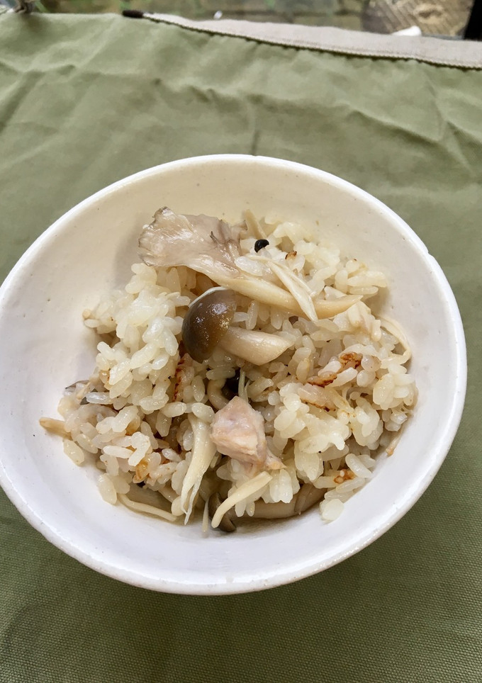 鶏ときのこの炊き込みご飯-レシピのメイン写真