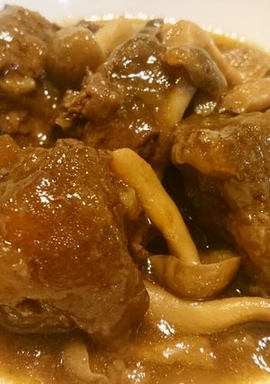 お肉がトロトロ！牛すじ肉の赤ワイン煮込み-レシピのメイン写真