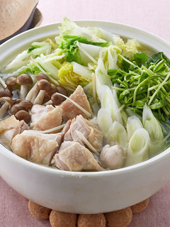 鶏肉と豆苗の鶏だし鍋-レシピのメイン写真