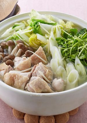 鶏肉と豆苗の鶏だし鍋-レシピのメイン写真