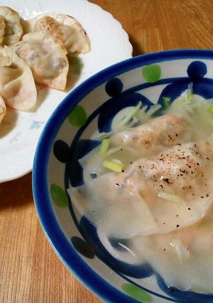 秋鮭で水餃子＆焼餃子(^ Q ^)-レシピのメイン写真