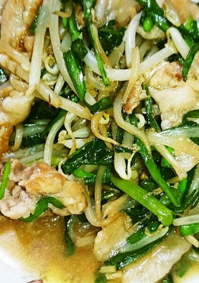 豚こま肉とにらともやしのラー油炒め-レシピのメイン写真