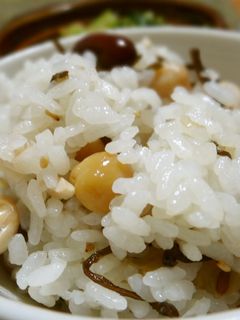 混ぜるだけ!水煮豆と塩こぶ混ぜご飯☆-レシピのメイン写真