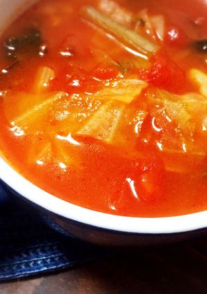 簡単キャベツと小松菜しめじのトマトスープ-レシピのメイン写真