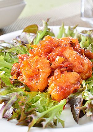 うまトマソースでじゃが芋衣のエビチリ風♪-レシピのメイン写真