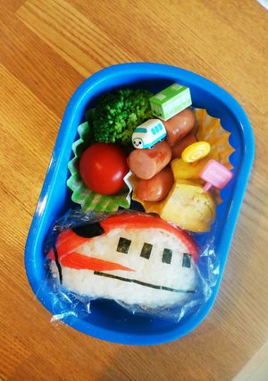 簡単☆新幹線「こまち」弁当！-レシピのメイン写真