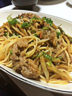 味噌風味♪牛肉とごぼうの和風パスタ-レシピのメイン写真