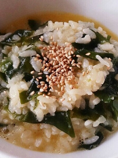 簡単すぎ朝食&夜食?★わかめ卵雑炊★-レシピのメイン写真