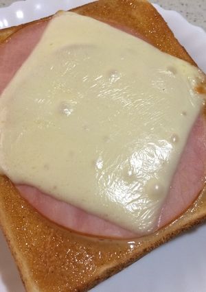 ソースマヨが合う♬ハムチートースト-レシピのメイン写真