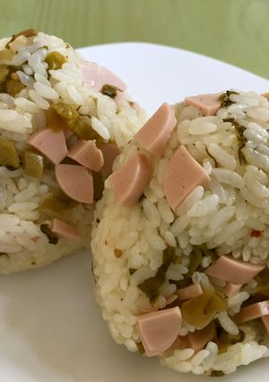 ☆博多辛子高菜 魚肉ソーセージ おにぎり-レシピのメイン写真