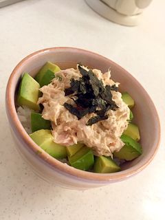 アボカドツナ丼-レシピのメイン写真