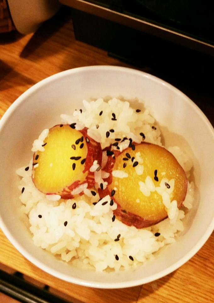 今が旬！秋においしいさつまいもご飯-レシピのメイン写真