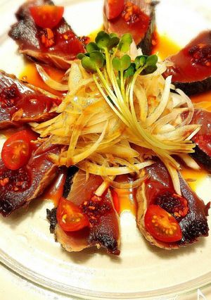 鰹と食べる辣油でカルパッチョ風♪-レシピのメイン写真