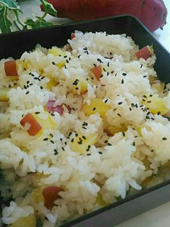 みんな大好き☆鍋で炊く☆さつまいもご飯-レシピのメイン写真