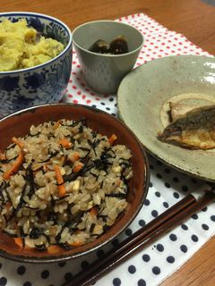 炊飯器で簡単に。ひじきの炊き込みごはん-レシピのメイン写真