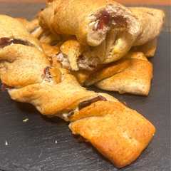 รูปของ 朝食に＊ライ麦のクリチ＆クランべリーバトン