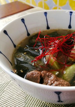牛肉とセロリのわかめスープ-レシピのメイン写真