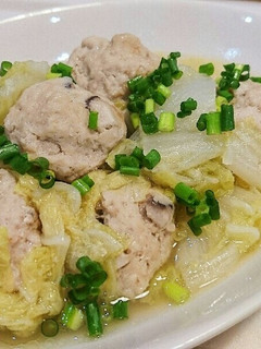 白菜と肉団子の蒸し煮◇巻かないロール白菜-レシピのメイン写真