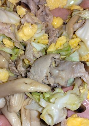 豚肉キャベツしめじのふわふわ卵味噌炒め-レシピのメイン写真