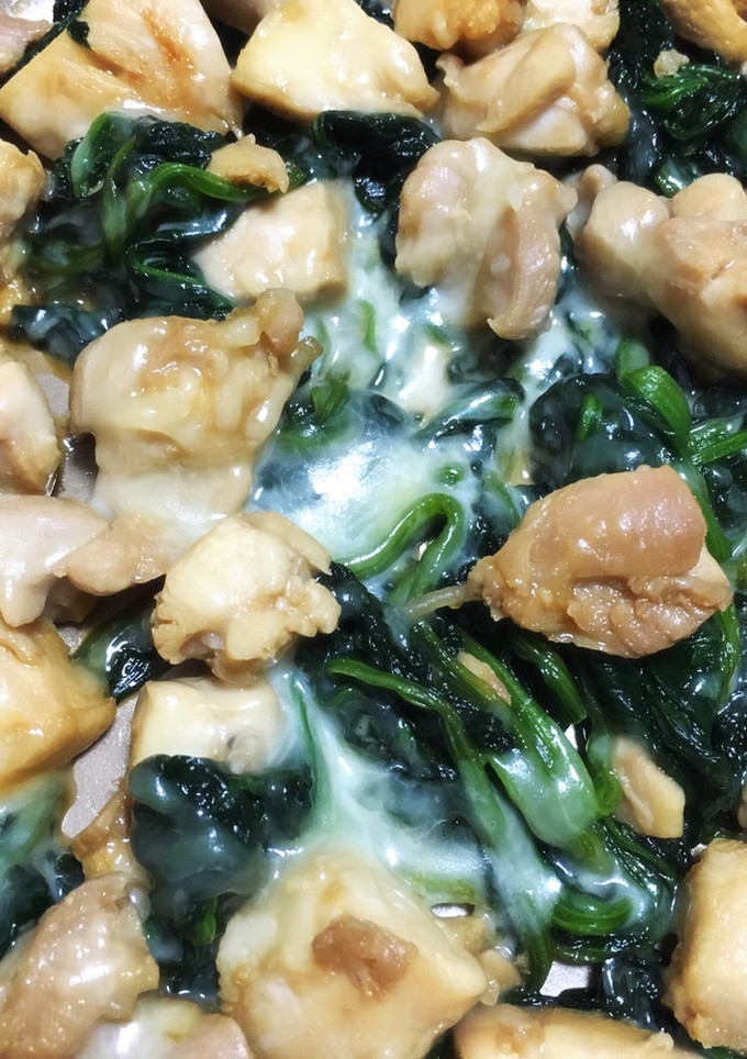 とろけるチーズ×鶏肉とほうれん草炒め-レシピのメイン写真