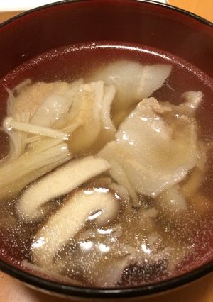 キノコと豚肉のスープ-レシピのメイン写真
