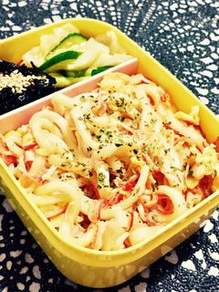 簡単5分で、卵とカニカマの焼きうどん-レシピのメイン写真