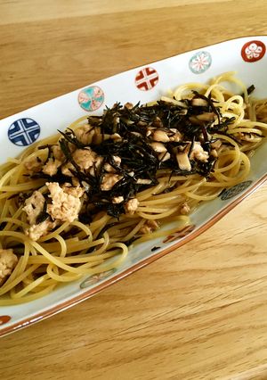 鶏胸ひき肉とひじきのヘルシー和風パスタ-レシピのメイン写真