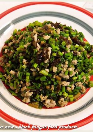 麻辣黑木耳拌炒韭菜肉末．柯媽媽の植物燕窩-レシピのメイン写真