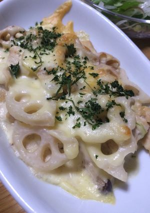 鶏むね肉とレンコンとしめじのグラタン-レシピのメイン写真