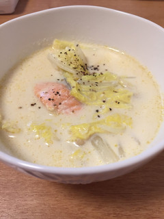白菜と鮭の豆乳スープ-レシピのメイン写真