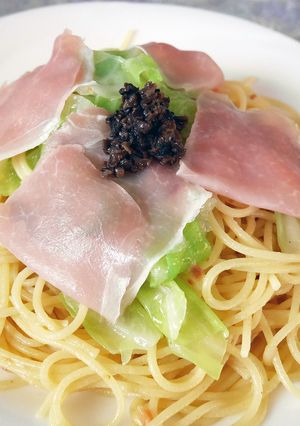 生ハムとキャベツのトリュフソースパスタ-レシピのメイン写真