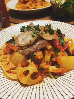 豚バラとレンコンのトマトソースパスタ-レシピのメイン写真