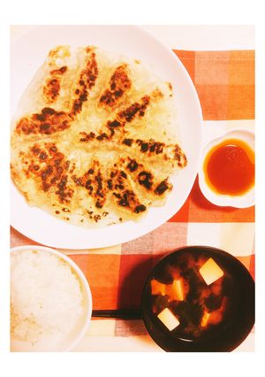 ひき肉の味付けがキメテ♪羽根つき餃子✨-レシピのメイン写真