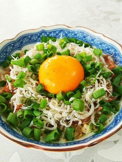 簡単 しらすで究極の卵かけご飯♪-レシピのメイン写真