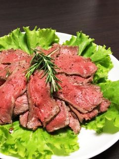 絶品!ガーリック香るローストビーフ-レシピのメイン写真