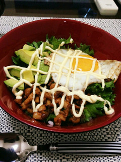 お手軽!10分でロコモコ風照焼きチキン丼-レシピのメイン写真