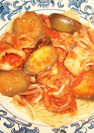 イカとナスとまいたけのトマトソースパスタ-レシピのメイン写真