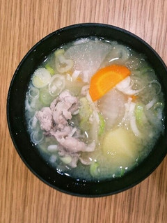 定番の豚汁☆ボリューム満点の味噌汁♪-レシピのメイン写真