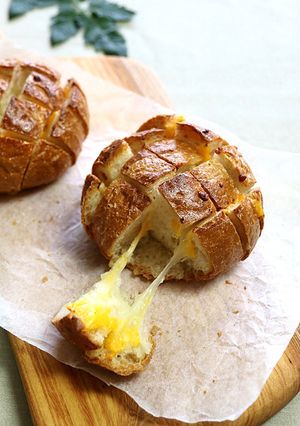 材料は4つ！ハニーチーズ☆ハードロール-レシピのメイン写真