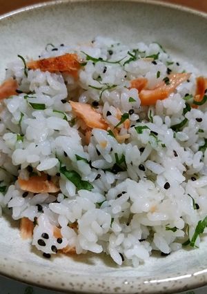 鮭と大葉のごまタップリ混ぜご飯-レシピのメイン写真