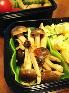 お弁当に簡単♫ピリ辛きのこ-レシピのメイン写真