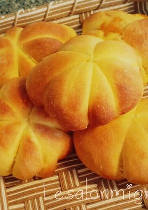 パンプキンクリームパン-レシピのメイン写真