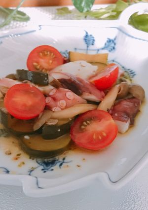 作りおきで便利ズッキーニとしめじのマリネ-レシピのメイン写真