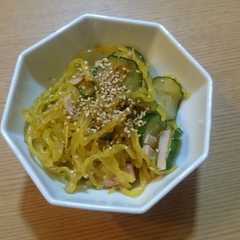 รูปของ 黄色い中華サラダ