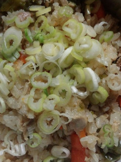 マグロツナ ピーマン 人参 炊き込みご飯-レシピのメイン写真