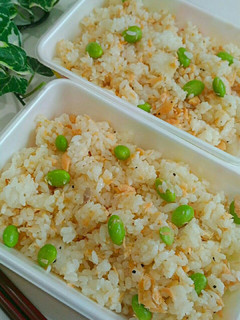 みんな大好き☆鮭と枝豆の簡単混ぜご飯-レシピのメイン写真
