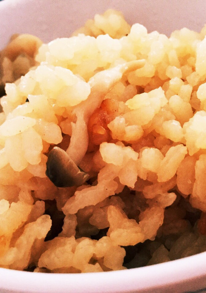 きのこメイン！簡単すぎる炊き込みご飯-レシピのメイン写真