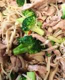 Simple and delicious! Pork and mushroom peperon ⁢stir fry